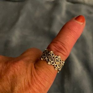 2 silver rings that can be worn alone or together